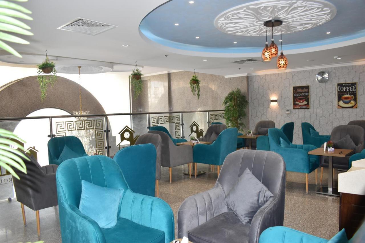 One To One Aparthotel Αλ Κομπάρ Εξωτερικό φωτογραφία
