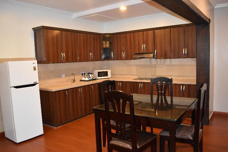 One To One Aparthotel Αλ Κομπάρ Εξωτερικό φωτογραφία