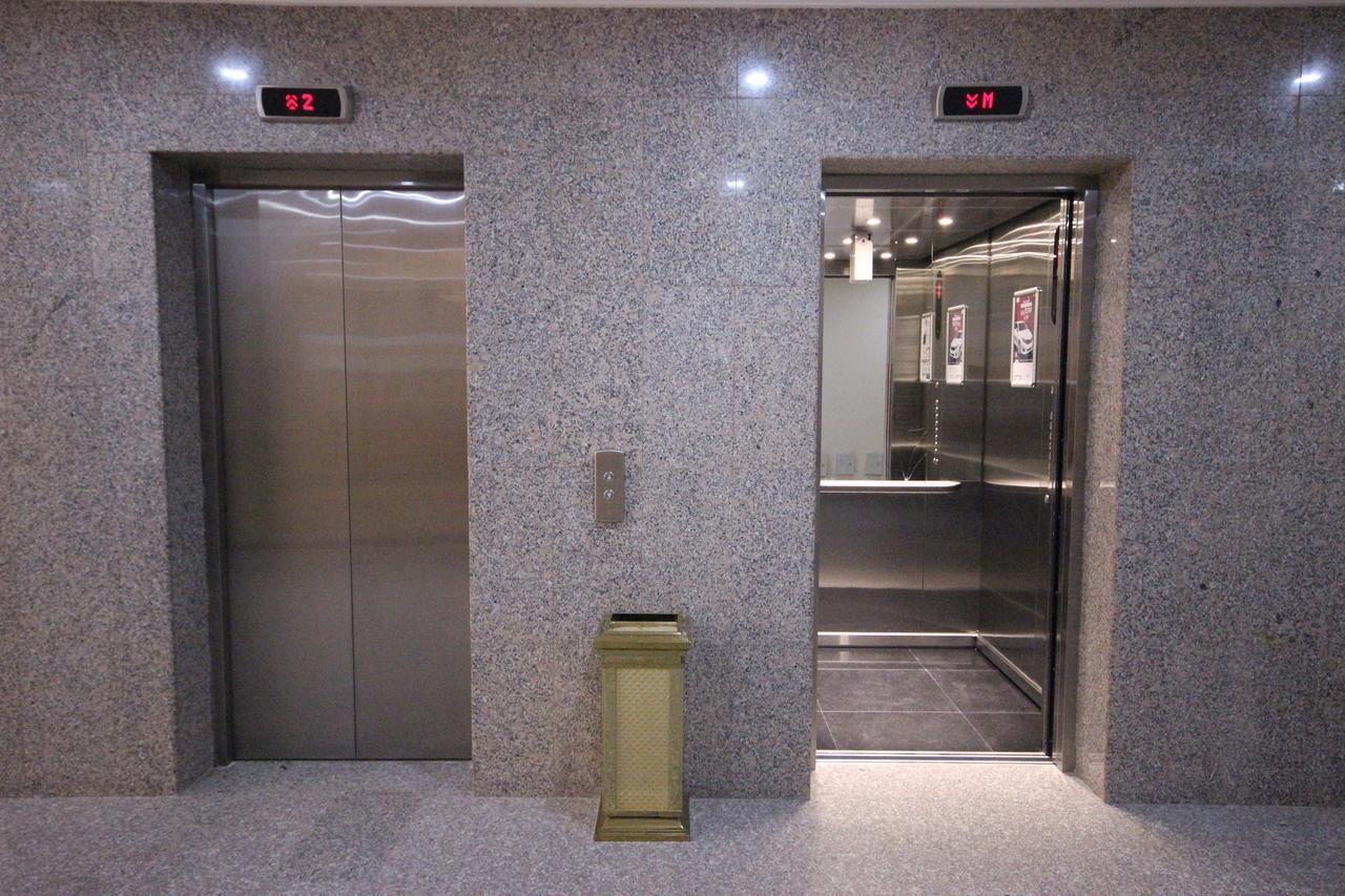 One To One Aparthotel Αλ Κομπάρ Εξωτερικό φωτογραφία