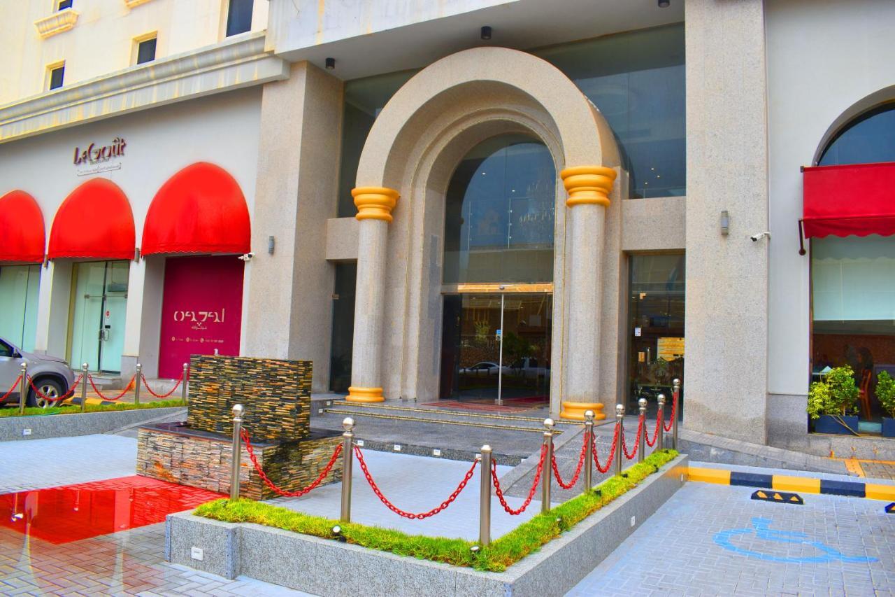 One To One Aparthotel Αλ Κομπάρ Εξωτερικό φωτογραφία